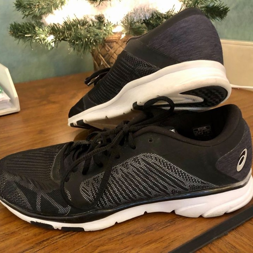 Asics Gel-Fit Tempo 3